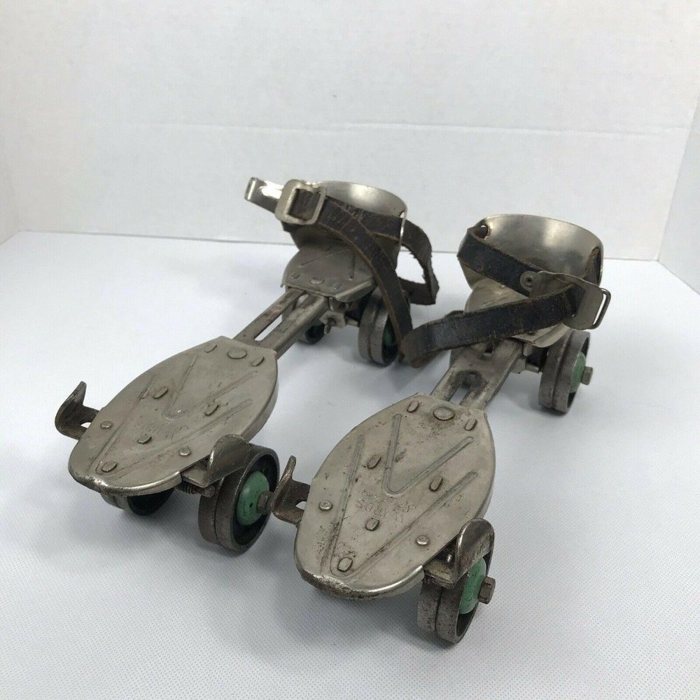 Vtg Wards Speedline Skates w/Dreadnaught Wheels